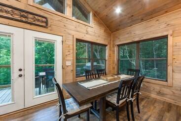 コテージ Brand New Freedom Cabin With Large Deck By Redawning