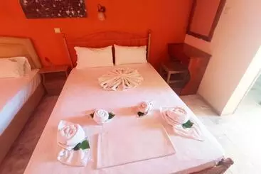 هتل آپارتمان Eugenia