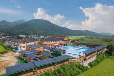 Gyeongju Yongjang Hanok Pension