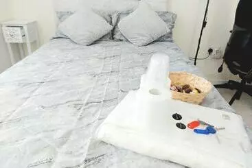 Majatalo Room In Guest Room   Double Room, Full Kitchen, Smart Tv, Shared Bathroom In 3 Bed Home