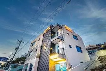 Yeosu Nangmanstay Pension