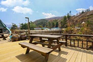 Pyeongchang White Castle Pension