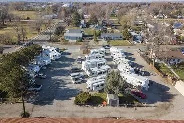 Holiday Motel & Rv Park