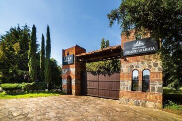 בית מלון כפרי El Roble Resort