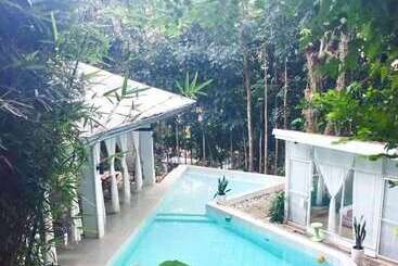 Hotel Balconahe Resto Camp