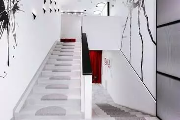 Vdali Poshtel   Hostel