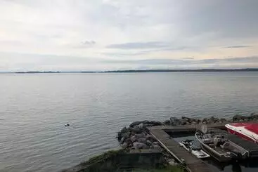 West Winds Motel & Cottages