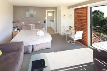 호텔 Onetangi Beach Apartments