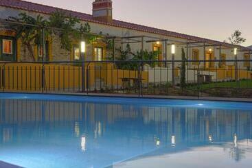 فندق ريفى Herdade Da Urgueira