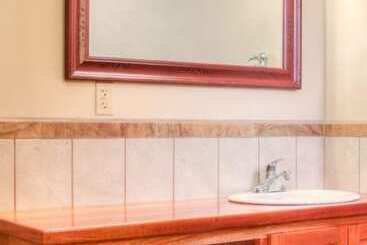 Hotel Seaglass Cottage 1st Level