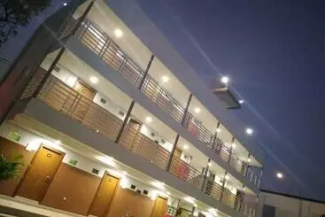 Hotelli Grand Diamond Guest House