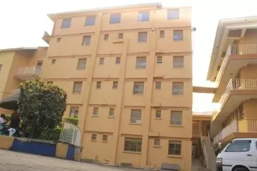 هتل Pride Travellers