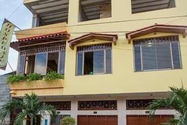 هتل Hospedaje Rosa Victoria