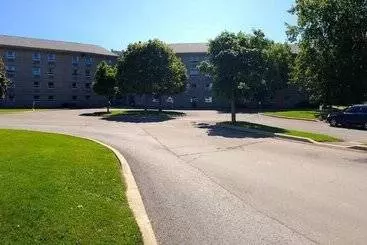 هاستل Backpacker College At St Lawrence University