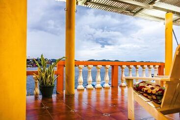 مسافرخانه San Miguel