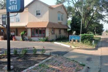 فندق على الطريق Country Club Inn