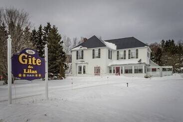 민박 Gite Des Lilas