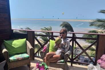 Otel The Royal Windvillage, Waterfront Holiday Homes, Garden & Spa