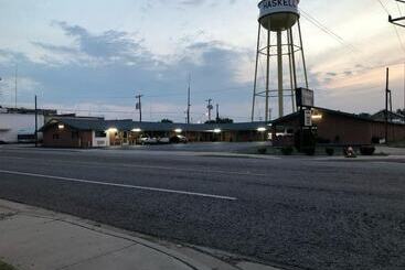 فندق على الطريق Haskell Inn