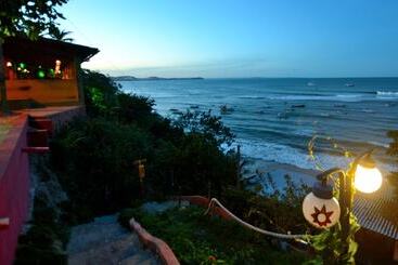 Surf Camp Pipa Hostel