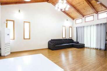 Yangpyeong Moegaram Pension