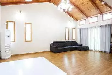 Yangpyeong Moegaram Pension