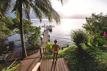 Bambuda Lodge   Hostel