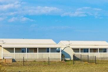 High View Family Cottages