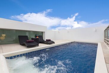 בית מלון כפרי Kamala Regent Phuket Serviced Apartment