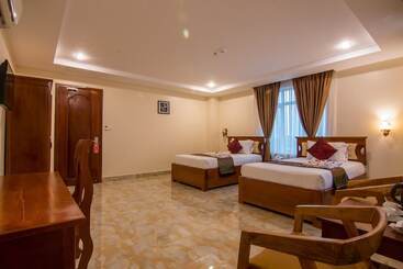 בית מלון כפרי Samnang Laor Phnom Penh