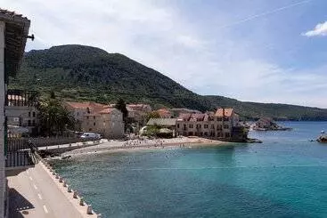 Hotel Apartments And Rooms By The Sea Komiza, Vis 2431