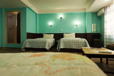 هتل Impala Garden