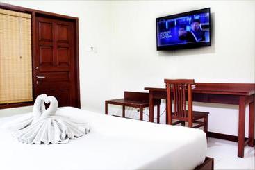 Hotel Paradiso Beach Inn