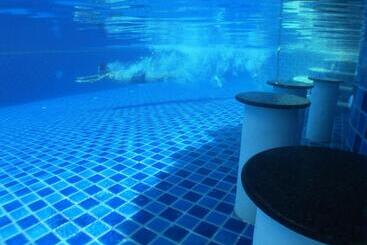 Hotel Sara Beachfront Boutique Resort