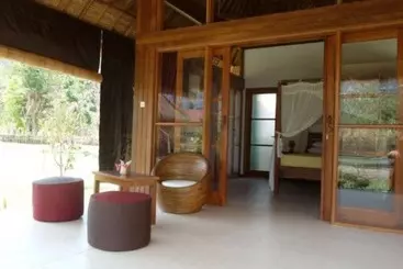 Отель Sunia Loka