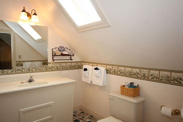 پانسیون Tara Manor Inn