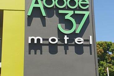 Abode37 Motel Emerald