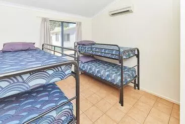 Отель Rac Cable Beach Holiday Park