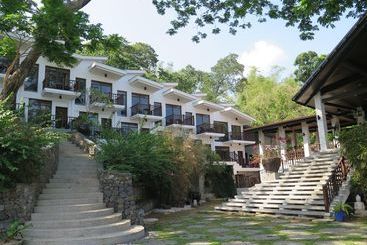 Aiyanar Beach And Dive Resort