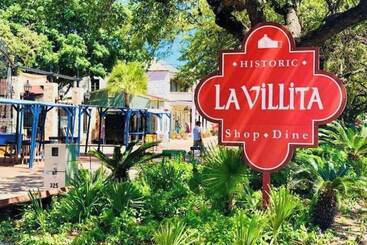 Kır Evi Fascinating 2br/1ba Near Festive Dt And Riverwalk