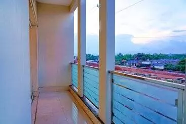 Fabhotel Kanchan Plaza