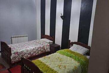 مبيت وإفطار Auberge Jaafar