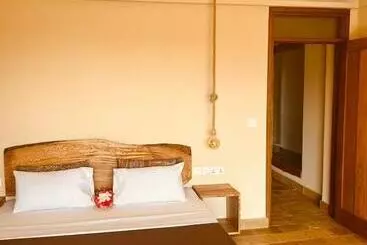 تختخواب و صبحانه Tombo House