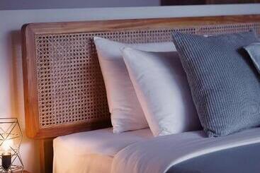 בית מלון כפרי Neptune Studios Adults Only