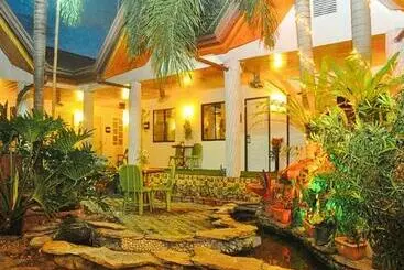 هتل Reddoorz @ Infinite Green Pension Palawan