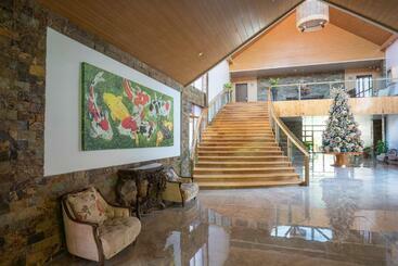 Hotel The Farm At Carpenter Hill Inc