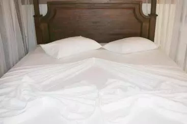 Hotell Shiva S Beach Cabanas