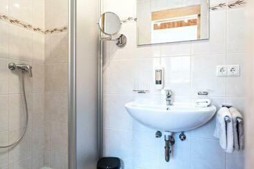 פנסיון Apart Garni Astrada