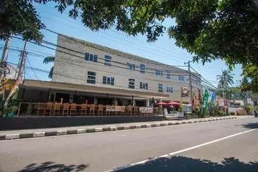 Отель Central Inn Senggigi