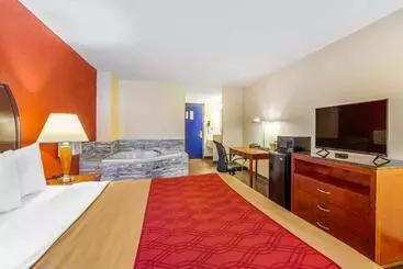 בית מלון כפרי Econo Lodge Inn & Suites Brookings